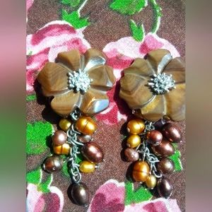 Carved tigers eye flower pearl earrings
